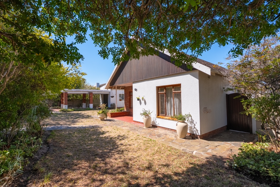 3 Bedroom Property for Sale in Meadowridge Western Cape